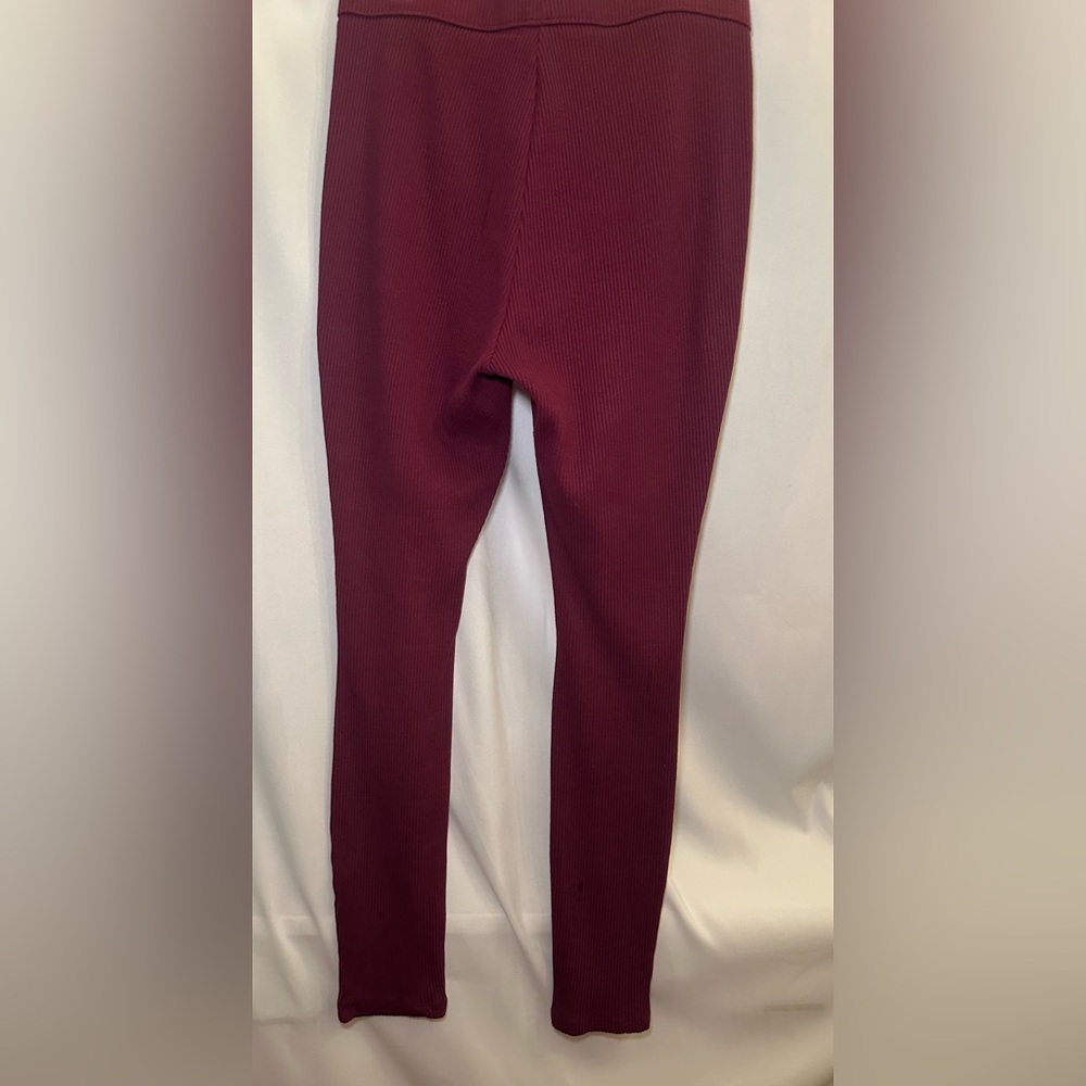Time and Tru Ribbed Plum Colored  Leggings - Picture 4 of 7